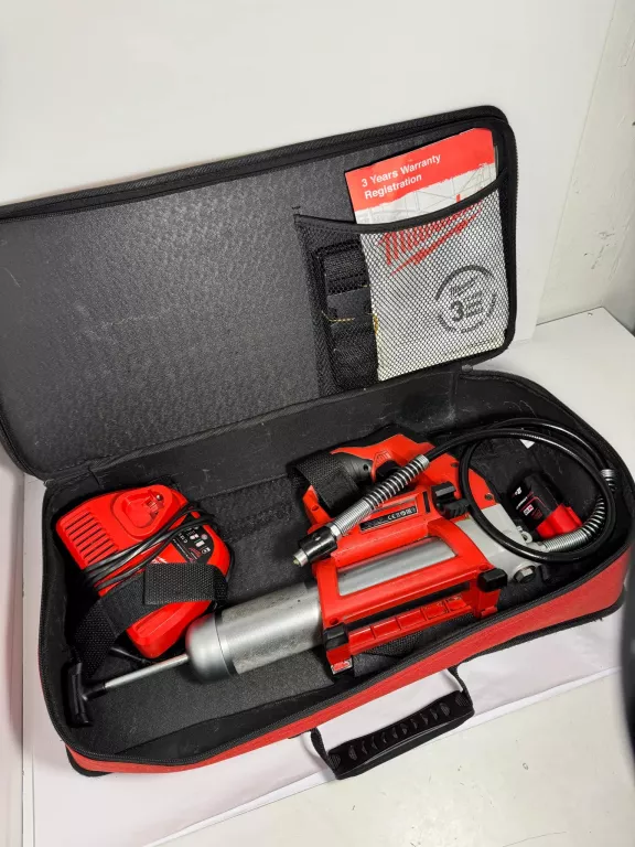 SMAROWNICA TOWOTNICA AKUMULATOROWA MILWAUKEE M112GO TORBA