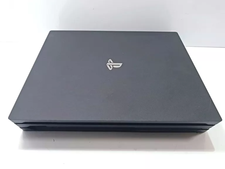 KONSOLA PLAYSTATION 4 PRO CUH-7016B