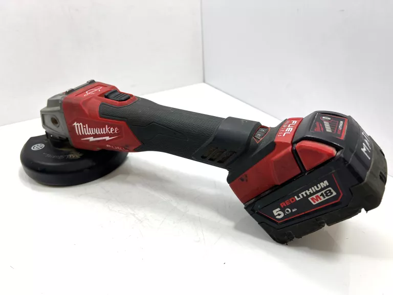 SZLIFIERKA AKUMULATOROWA Z REGULACJĄ MILWAUKEE M18 FSAGV125XB