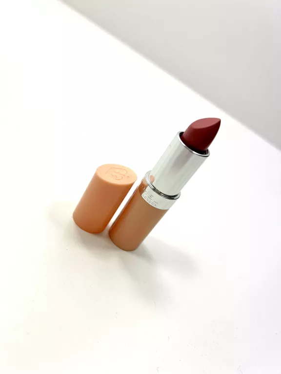 rimmel-lasting-finish-pomadka-szminka-by-kate-45-rossetto-nudziak-bez-mickiewicza-8-chrzanow