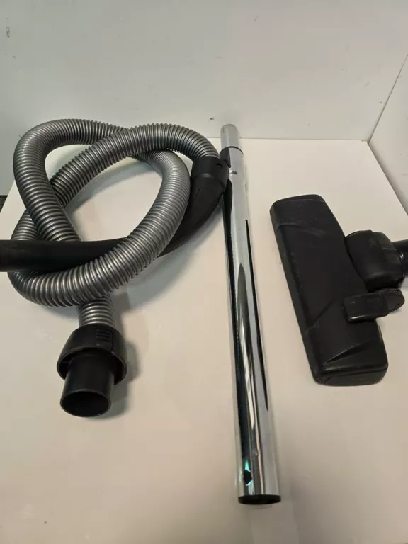 ODKURZACZ WORKOWY ELECTROLUX EASYGO + RURA