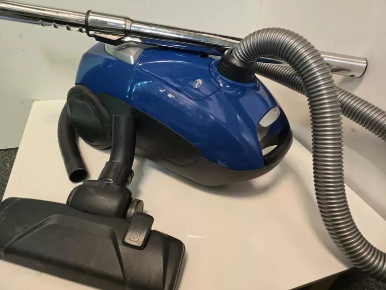 ODKURZACZ WORKOWY ELECTROLUX EASYGO + RURA