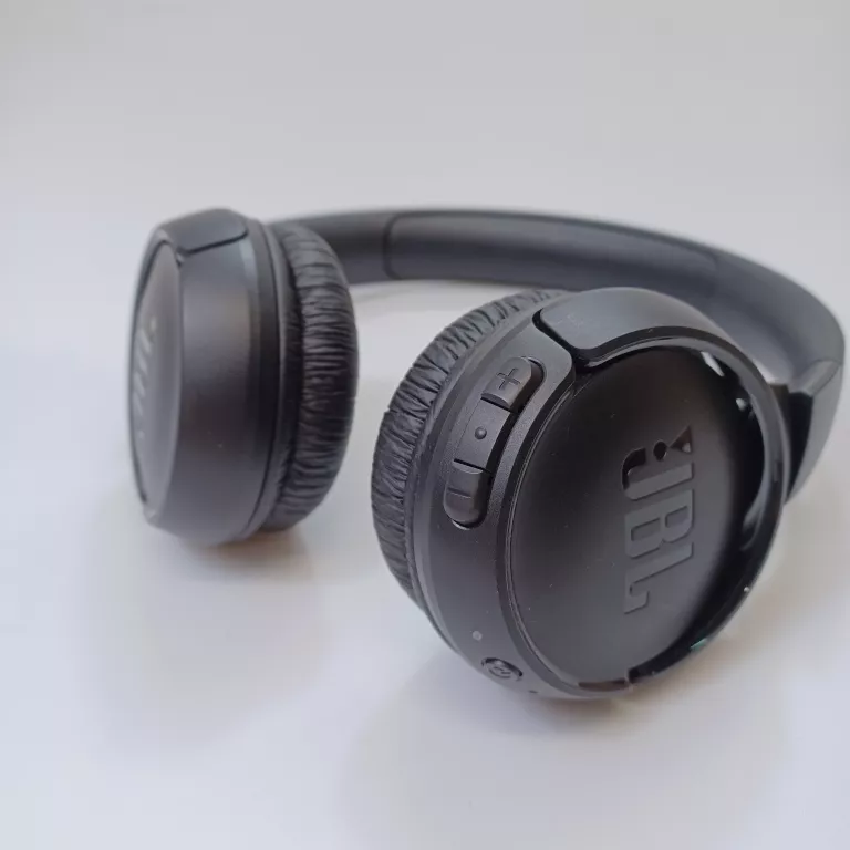 SŁUCHAWKI BEZPRZEWODOWE JBL TUNE 570BT +KABEL