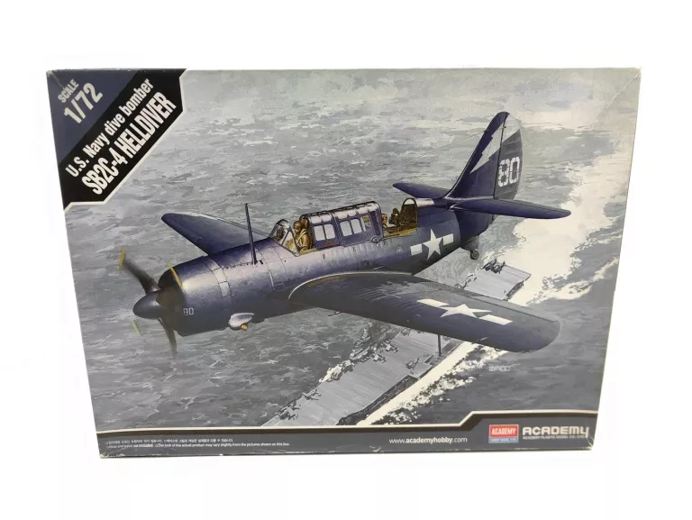 MODEL ACADEMY 12406 U.S. NAVY DIVE BOMBER SB2C-4 HELLDIVER 1:72