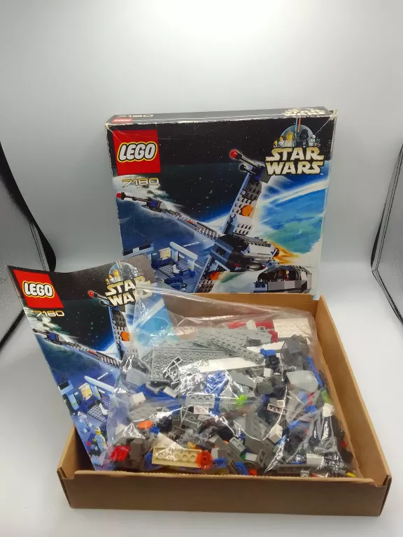 LEGO STAR WARS SYSTEM 7180 B-WING AT REBEL CONTROL CENTER