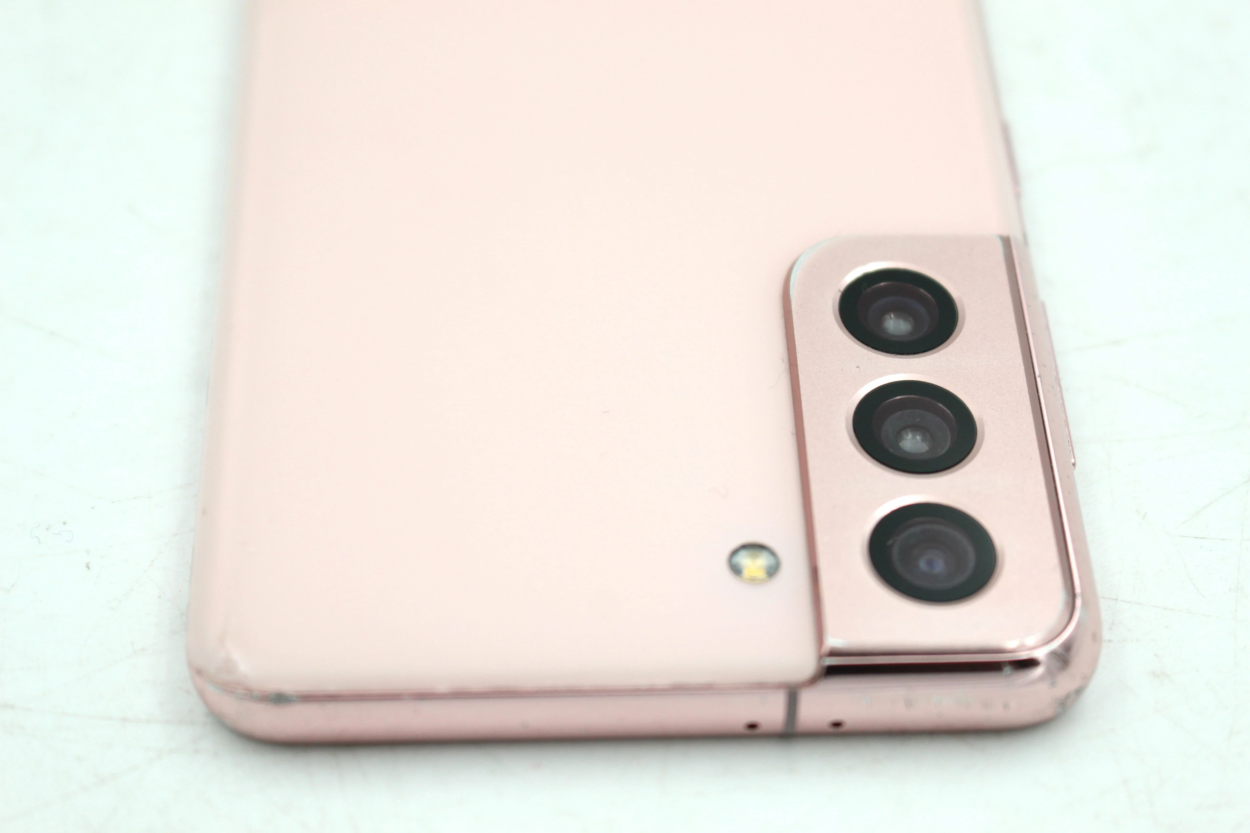 telefon-samsung-galaxy-s21-8256gb-rozowy-sm-g991b-dual-sim-przekatna-ekranu-620