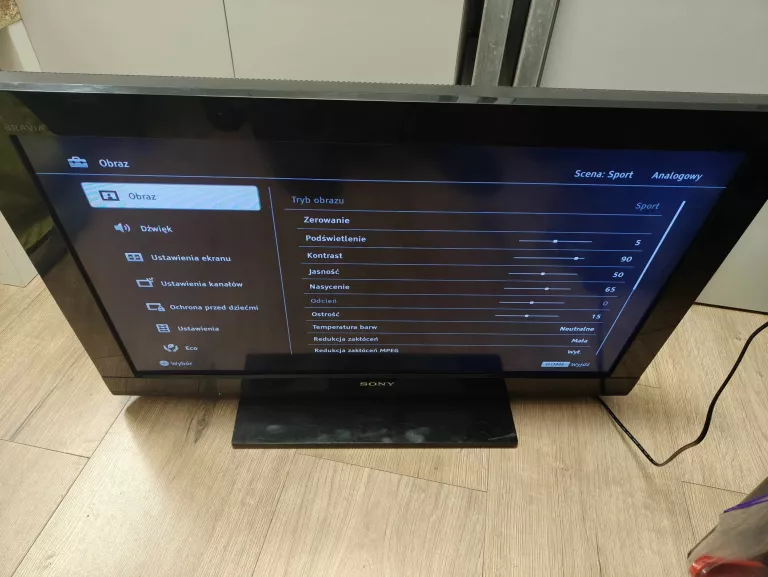 TELEWIZOR SONY KDL-32BX320 + PILOT