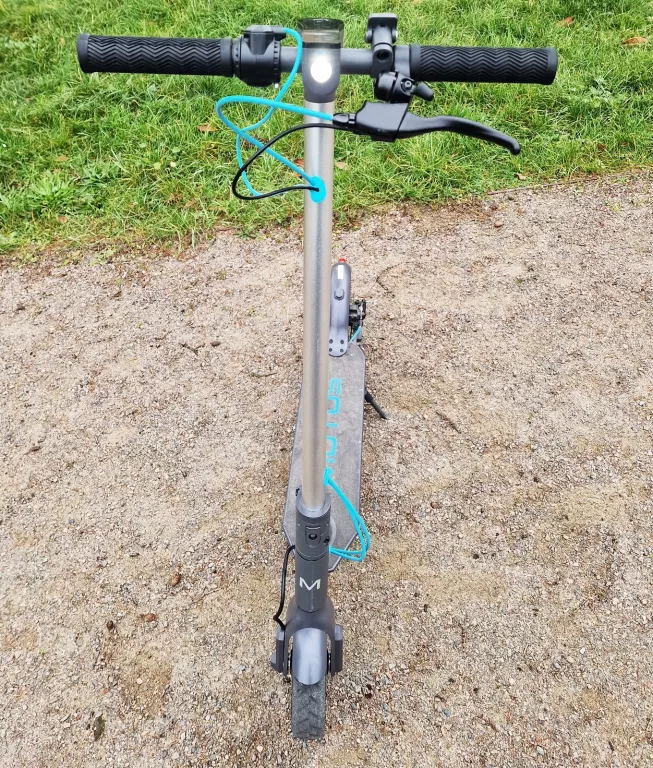 HULAJNOGA ELEKTRYCZNA MOTUS SCOOTY 8.5