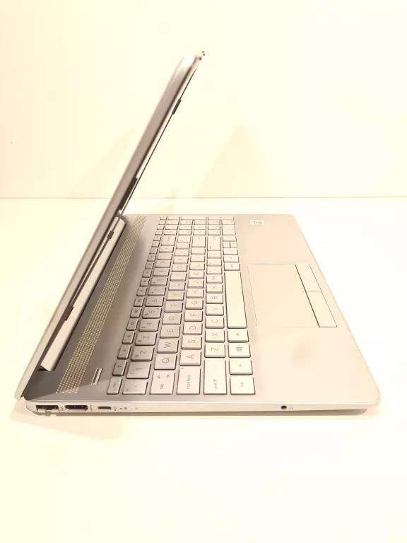 laptop-hp-15-dw100nw-rozdzielczosc-px-4474-211457