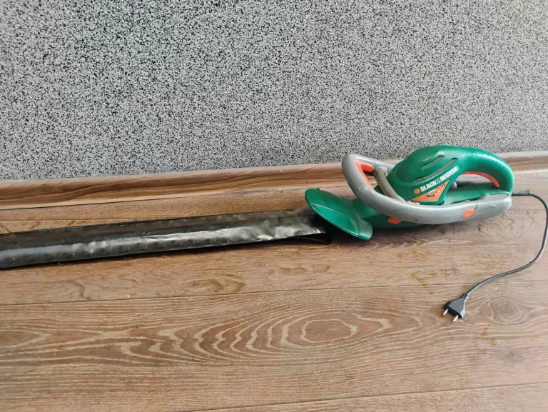NOŻYCE DO ŻYWOPŁOTU BLACK DECKER