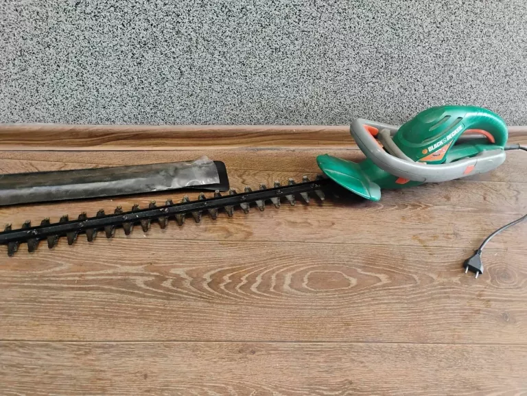 NOŻYCE DO ŻYWOPŁOTU BLACK DECKER
