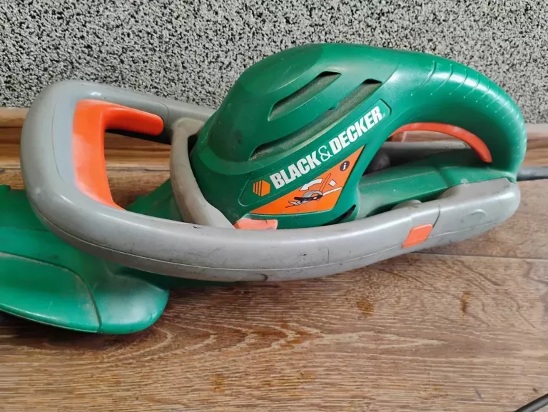 NOŻYCE DO ŻYWOPŁOTU BLACK DECKER
