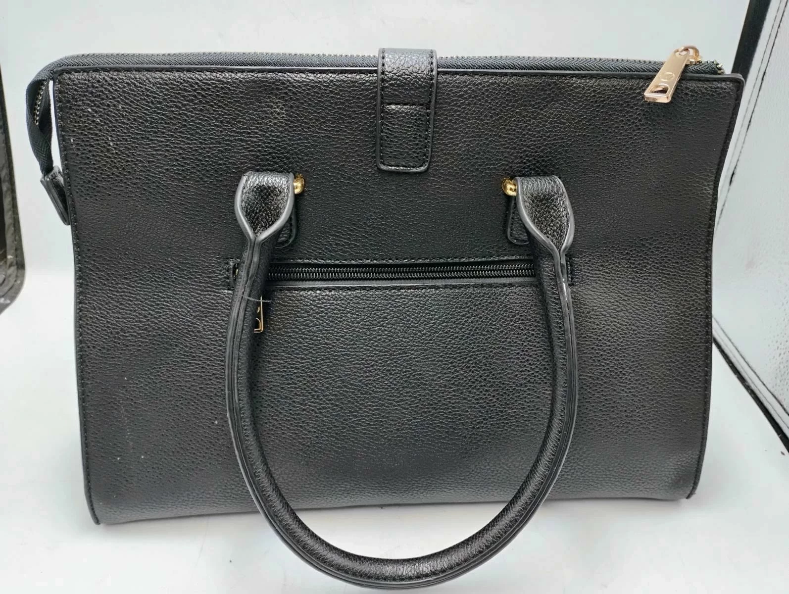 torebka-gosia-baczynska-w-torbie-material-dominujacy-203885-218309