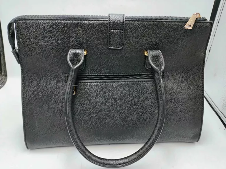 torebka-gosia-baczynska-w-torbie-material-dominujacy-203885-218309