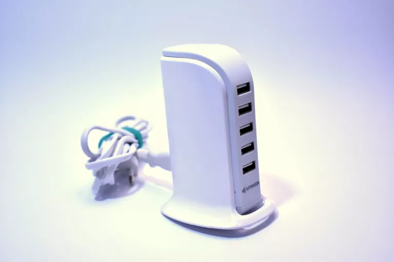 STACJA ŁADUJĄCA USB HYKKER 240025