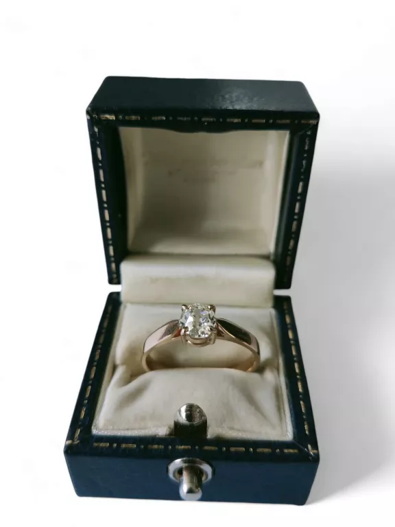 PIERŚCIONEK Z BRYLANTEM O MASIE 0,74 CT / WYCENA WROCŁAW