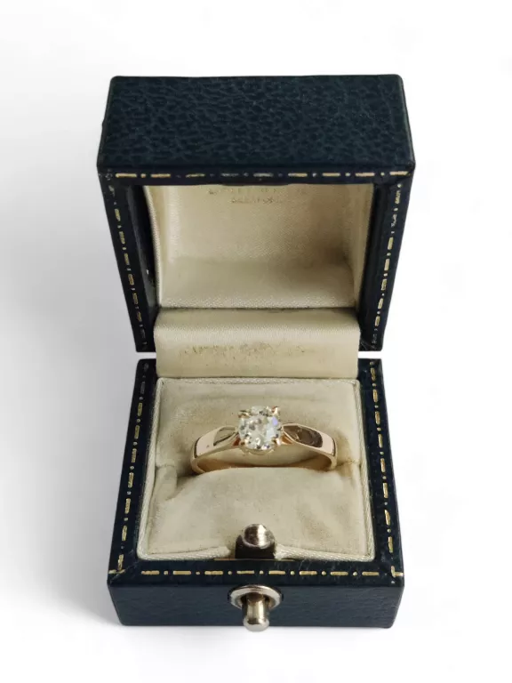 PIERŚCIONEK Z BRYLANTEM O MASIE 0,74 CT / WYCENA WROCŁAW
