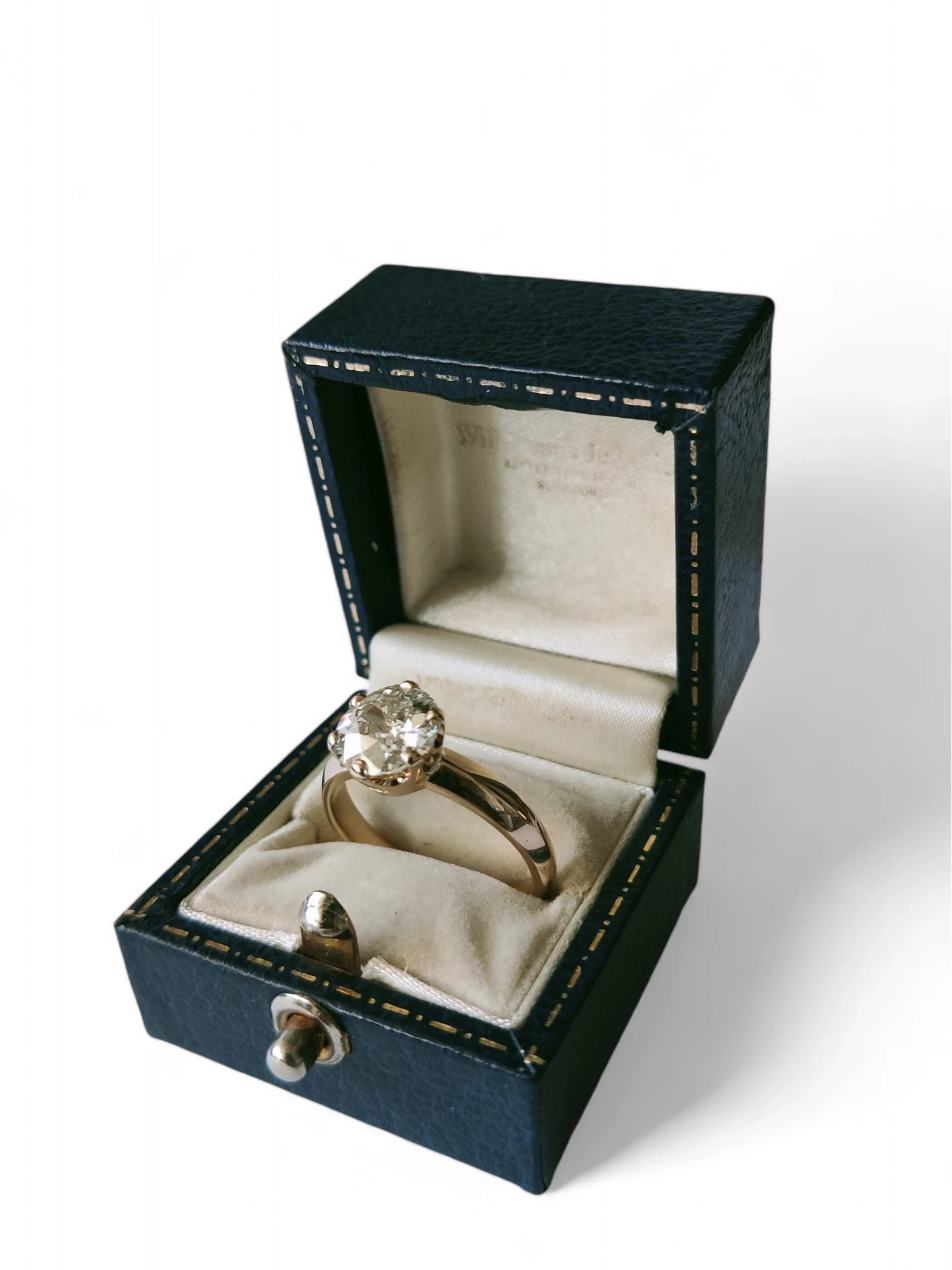 pierscionek-z-brylantem-o-masie-222-ct-wycena-wroclaw-material-dominujacy-223721-131072