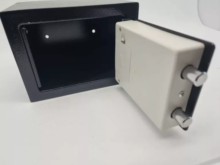 MINISEJF Z ZAMKIEM RĘCZNYM LUB ELEKTRONICZNYM