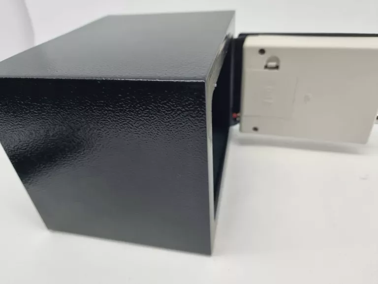 MINISEJF Z ZAMKIEM RĘCZNYM LUB ELEKTRONICZNYM