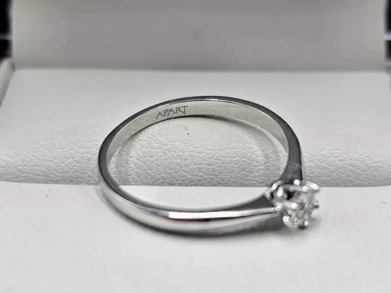 PIERŚCIONEK APART DIAMENT 0,14CT SI2 H-J 375 CERTYFIKAT