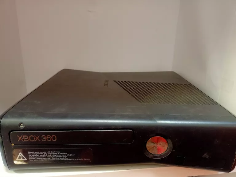 KONSOLA XBOX 360 + ZESTAW GIER PAD , OKABLOWANIE