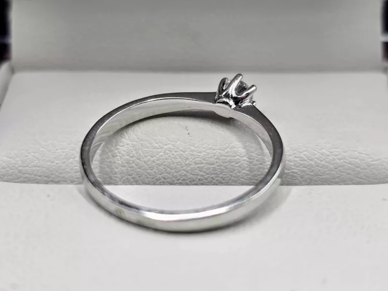PIERŚCIONEK APART DIAMENT 0,14CT SI2 H-J 375 CERTYFIKAT