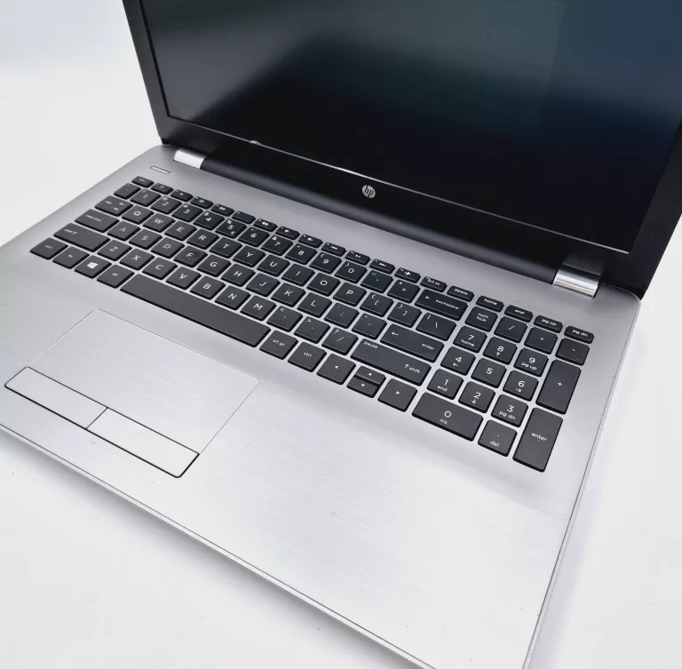 LAPTOP HP 255 G6 AMD A6-9225 / 1TB / 4GB