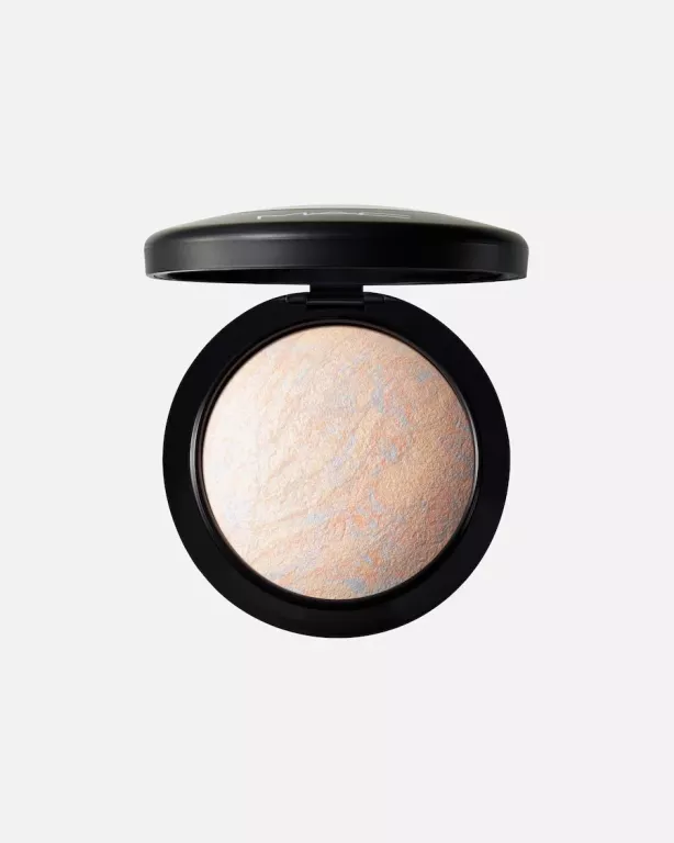 MAC MINERALIZE SKINFINISH 10G. LIGHTSCAPADE