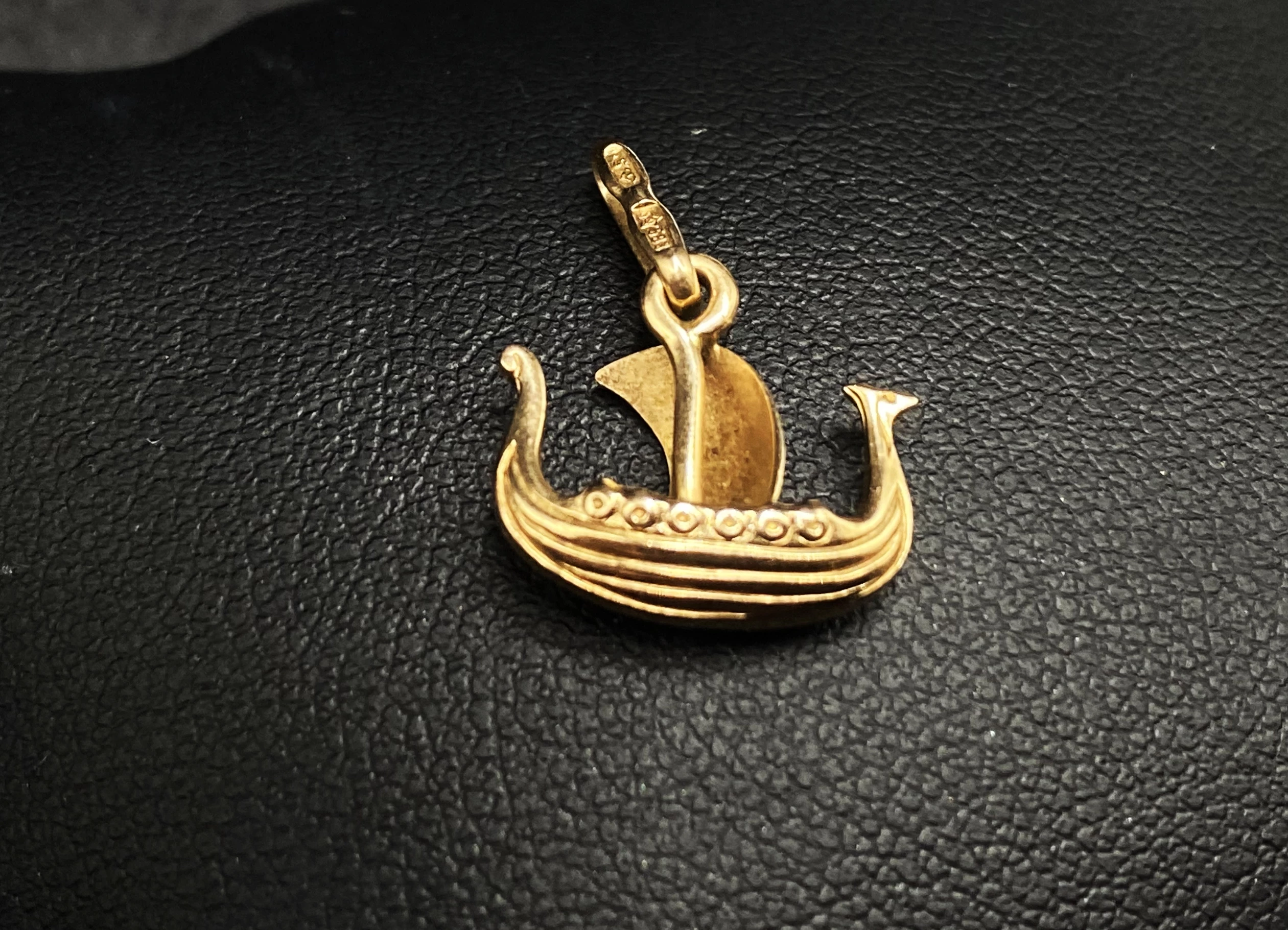 zlota-zawieszka-statek-123-g-p-585-stan-11323-2