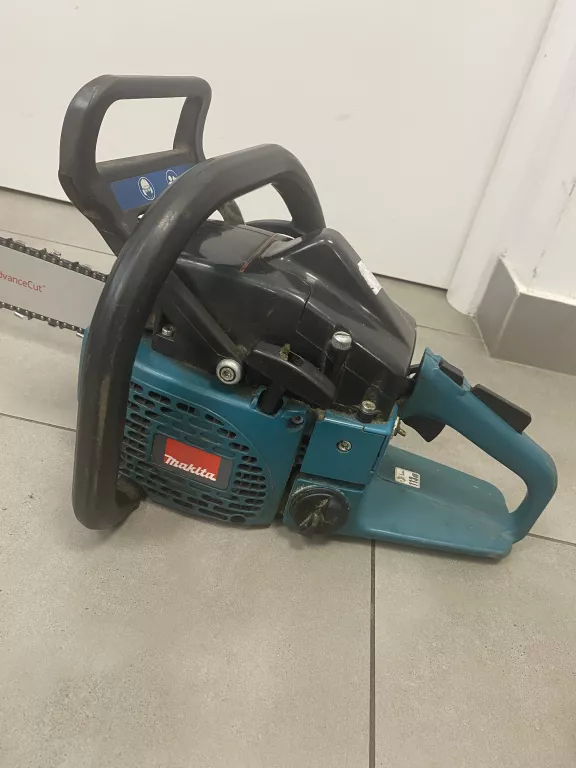 PIŁA SPALINOWA MAKITA DCS 520