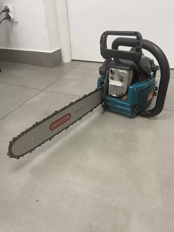 PIŁA SPALINOWA MAKITA DCS 520