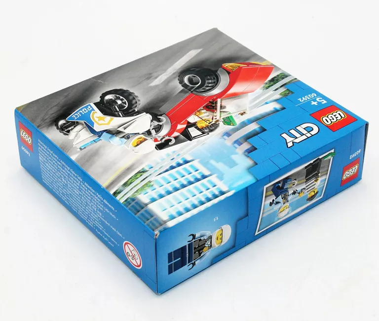 KLOCKI LEGO CITY 60392 MOTOCYKL POLICYJNY – POŚCIG ZA SAMOCHODEM