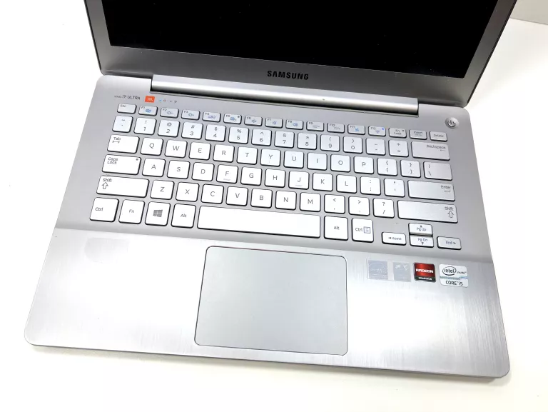LAPTOP SAMSUNG NP730U3E I5 4/128GB OPIS**