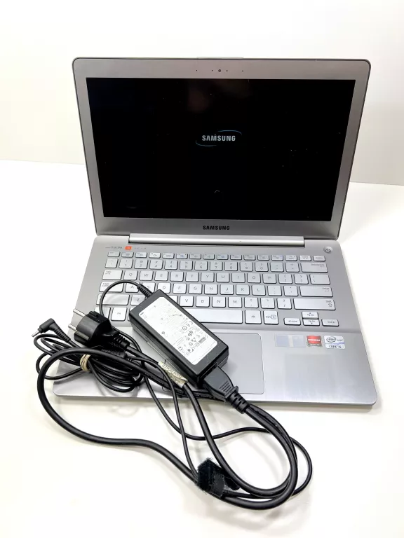 LAPTOP SAMSUNG NP730U3E I5 4/128GB OPIS**