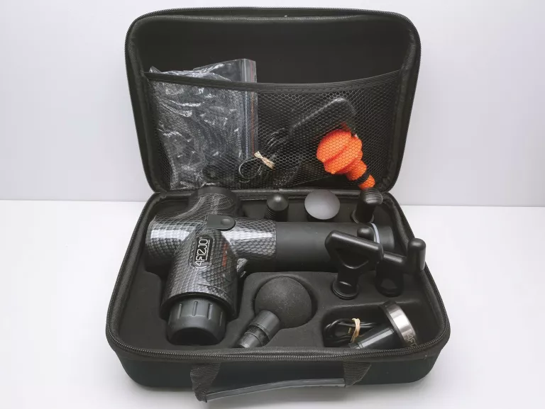 PISTOLET DO MASAŻU MASSAGE GUN ULTRA 4FIZJO ETUI