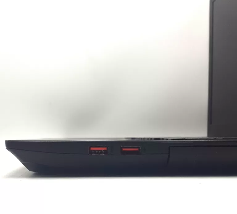LAPTOP ASUS ROG STRIX 8 GB / 1000 GB GL753VE CZARNY