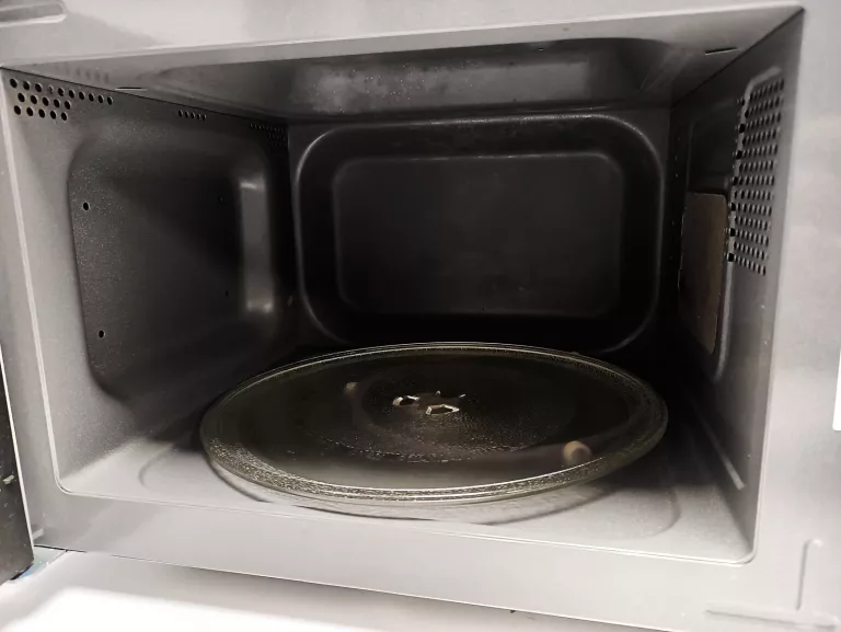 KUCHENKA MIKROFALOWA HISENSE H20MOMP1H