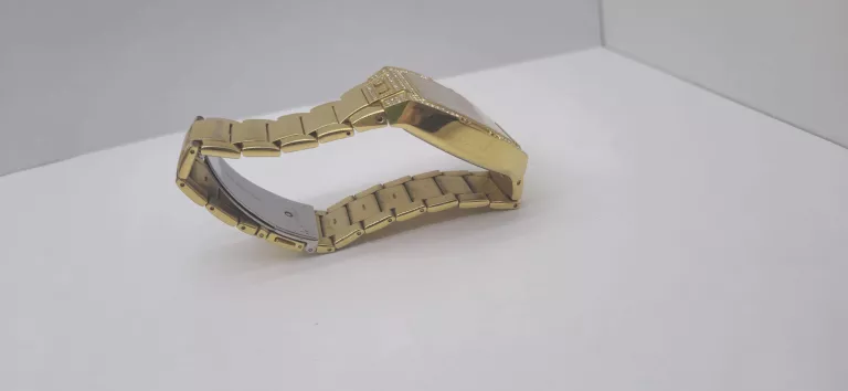 zegarek-guess-gw0104l2-pud-ksztalt-koperty-129223-3