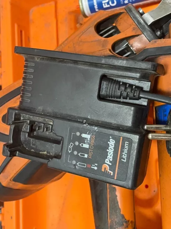 gwozdziarka-paslode-impulse-im-100ci-opis-zasilanie-209202-1769276