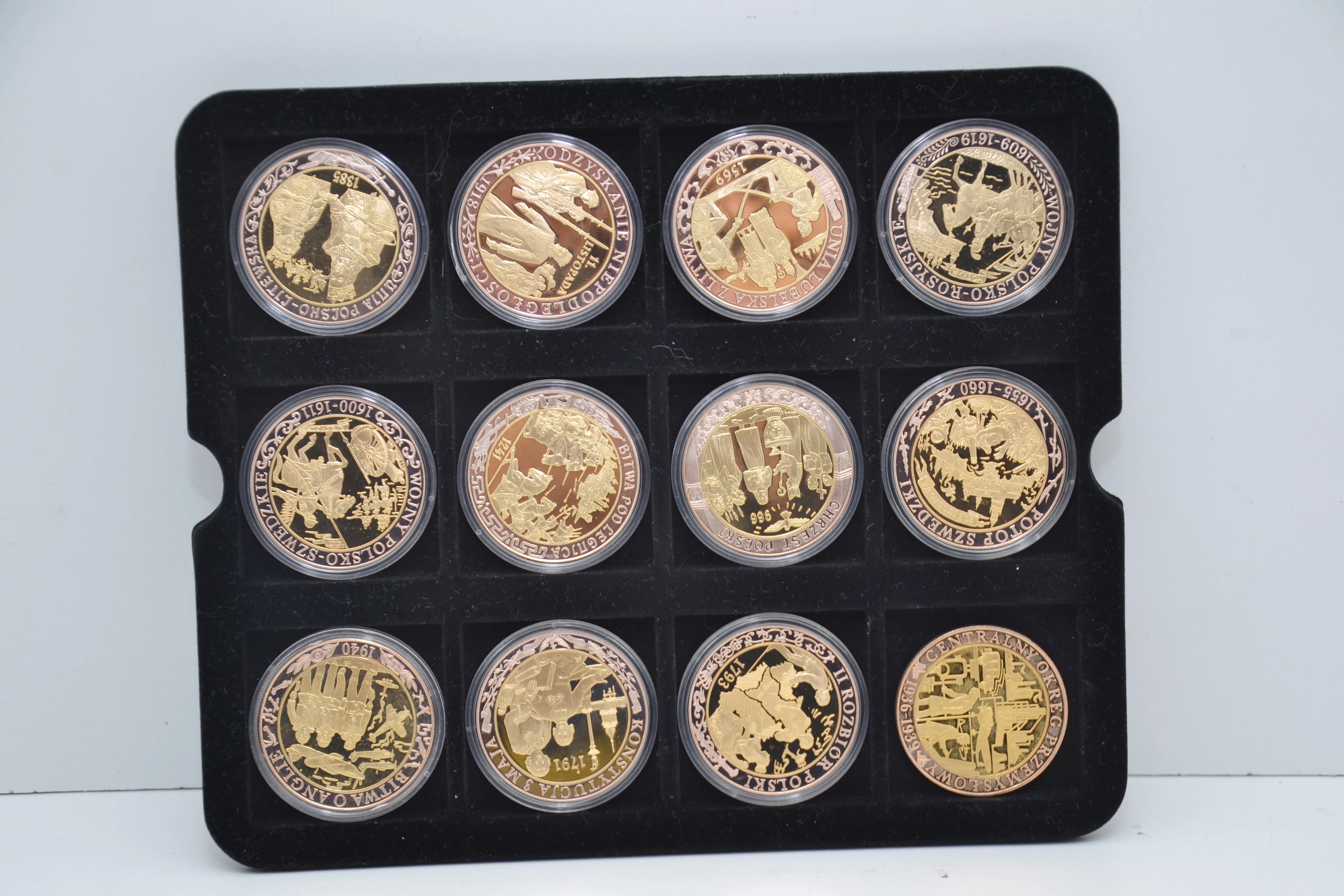 monety-bog-honor-ojczyzna-36szt-klaser-rodzaj-250365-1887312