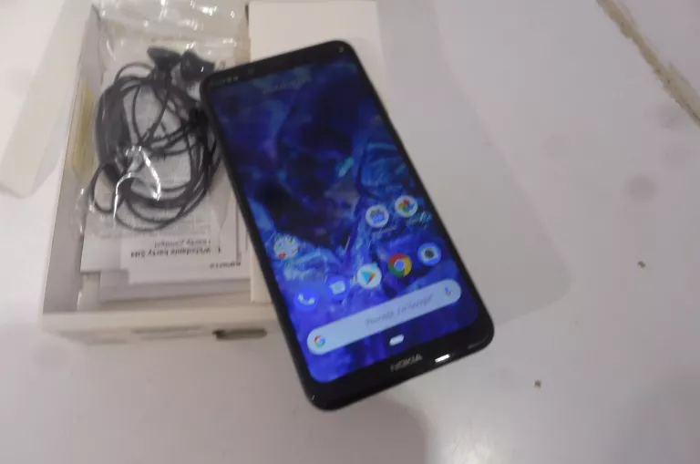 TELEFON NOKIA 5,.1 PLUS ZBITY TYŁ- USZKODZONE WEJŚCIE ŁADOWANIA