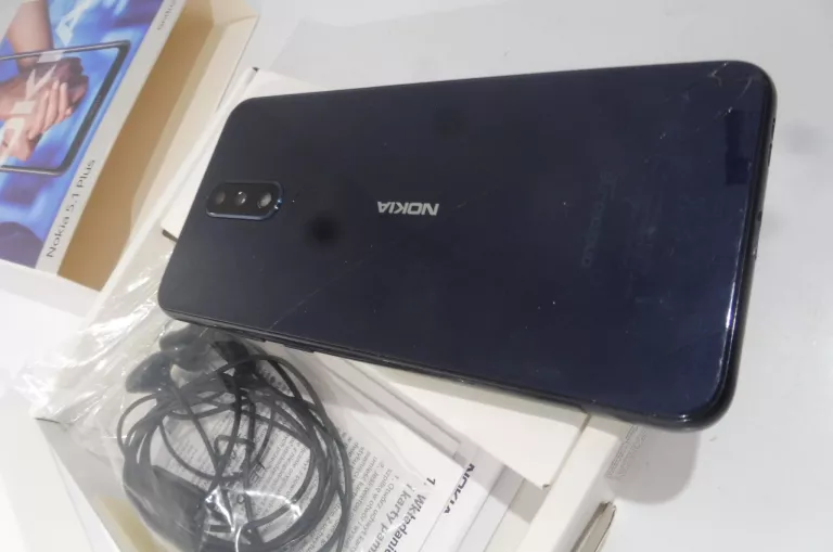 TELEFON NOKIA 5,.1 PLUS ZBITY TYŁ- USZKODZONE WEJŚCIE ŁADOWANIA