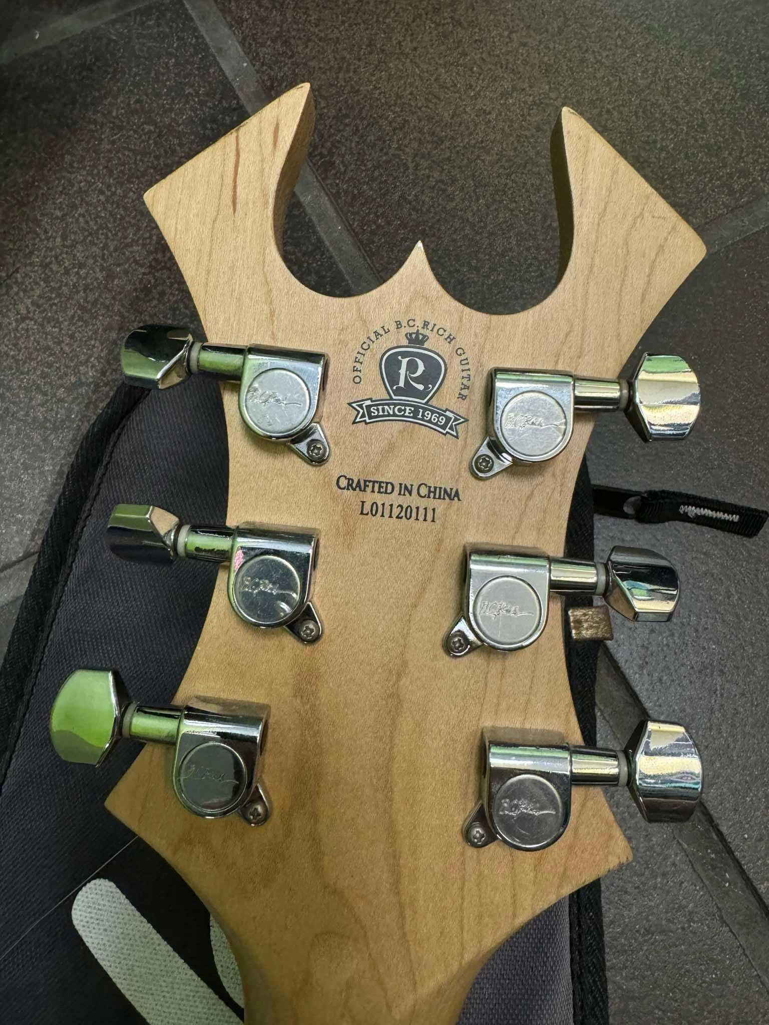 gitara-elektryczna-bc-rich-warlock-duncan-designed-humbucker-wersja-1334-2