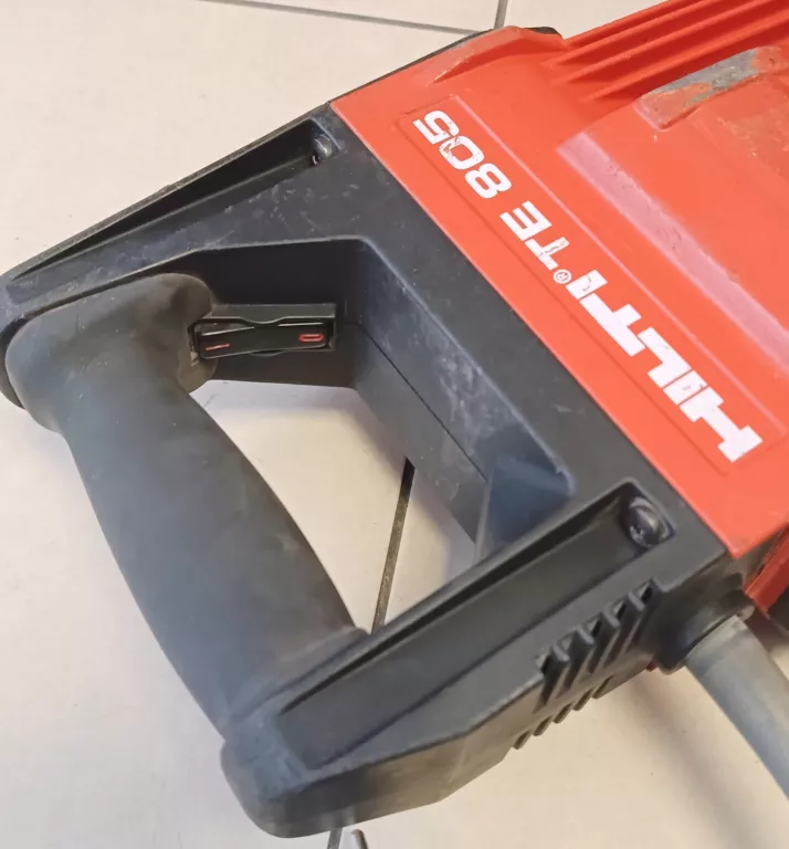 MŁOT WYBURZENIOWY UDAROWY HILTI TE 805