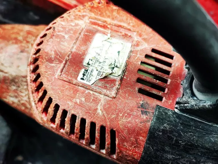 MŁOT WYBURZENIOWY HILTI TE 700-AVR