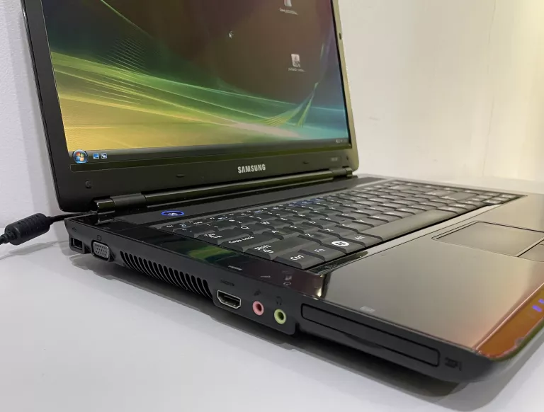 LAPTOP SAMSUNG INTEL PENTIUM 2 DUO 4GB RAM 320GB HDD