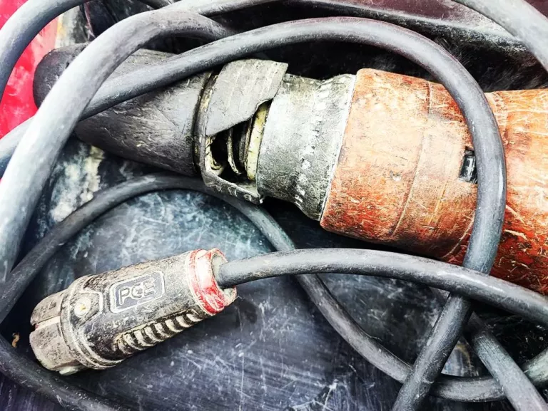 MŁOT WYBURZENIOWY HILTI TE 700-AVR