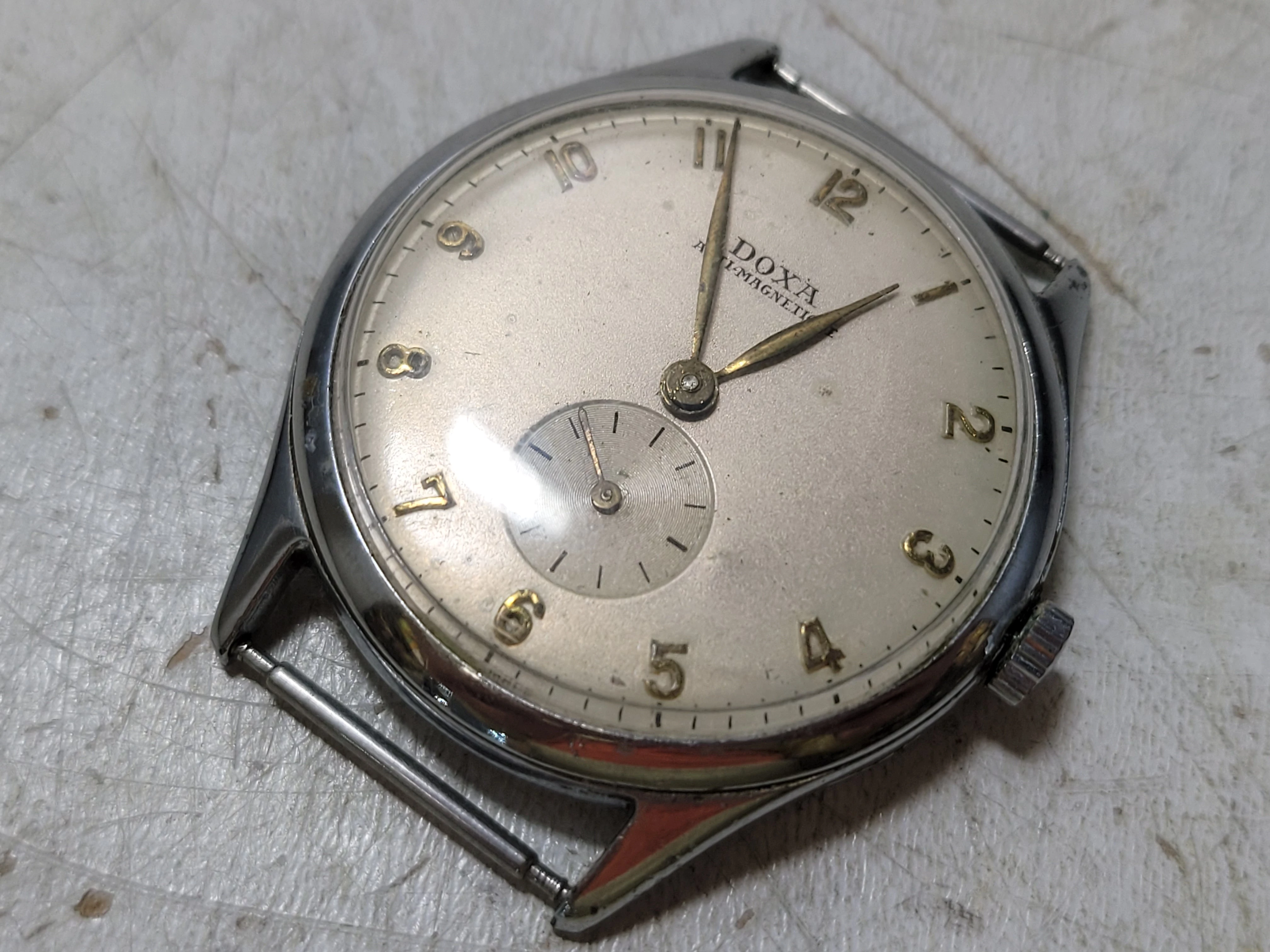 zegarek-doxa-antimagnetique-material-paska-129219-3