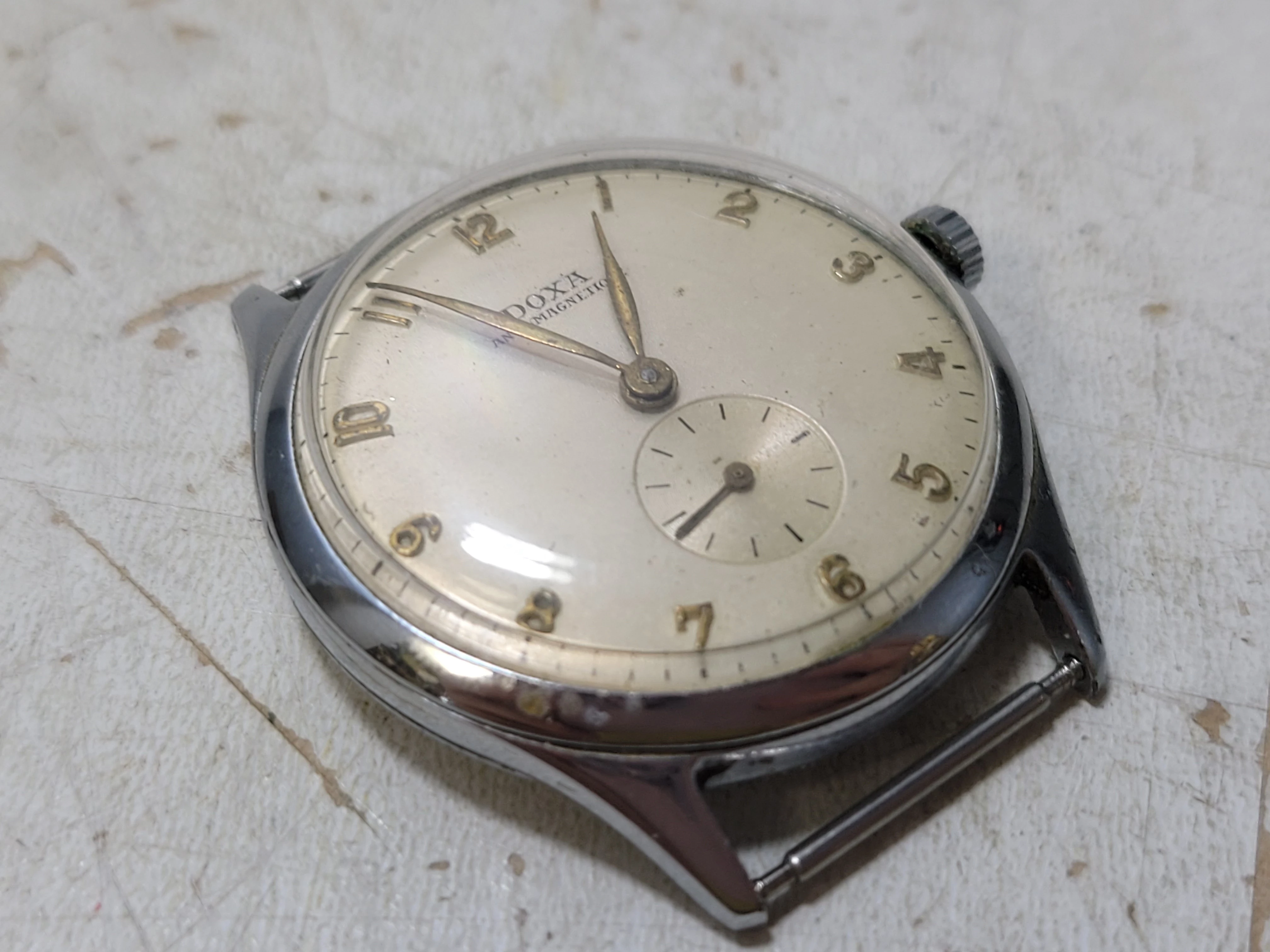 zegarek-doxa-antimagnetique-rodzaj-129220-1